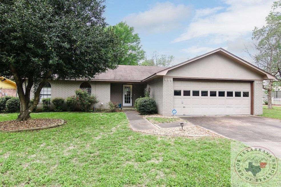 1705 Rosewood St, Texarkana, TX 75501 - photo 1