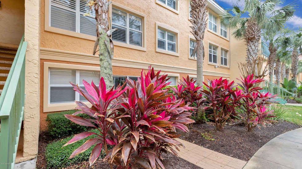 2400 1st St S unit I14, Jacksonville Beach, FL 32250 - photo 1
