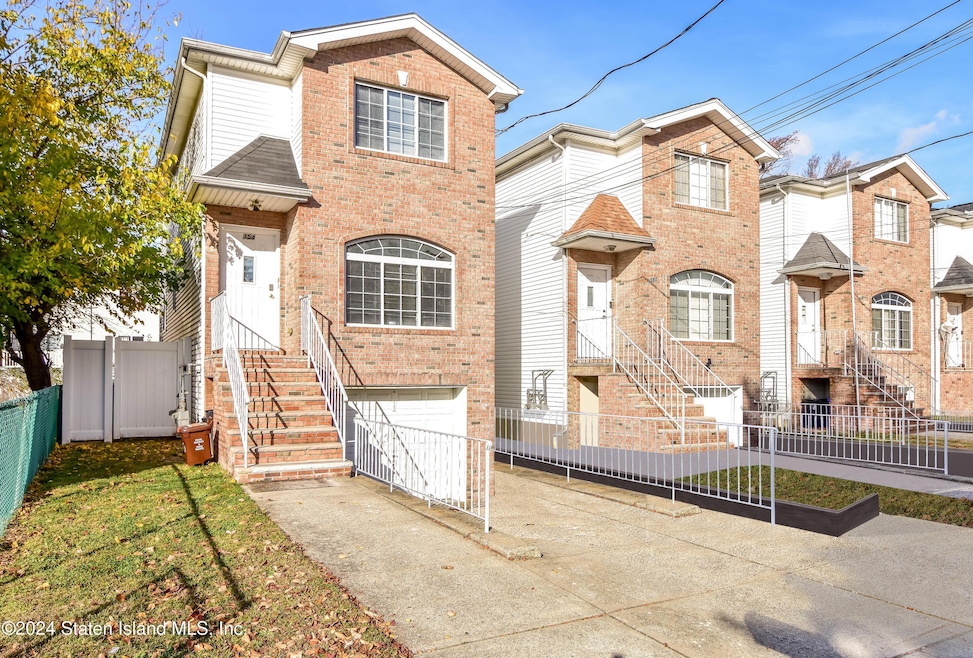 354 Simonson Ave, Staten Island, NY 10303 - photo 1