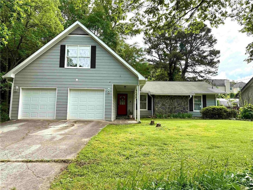 11072 Shannon Cir, Hampton, GA 30228 - photo 1