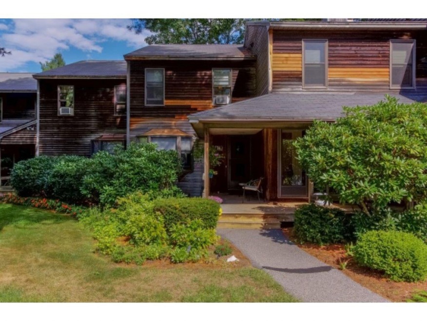 3I Bass St unit I, Newmarket, NH 03857 - photo 1