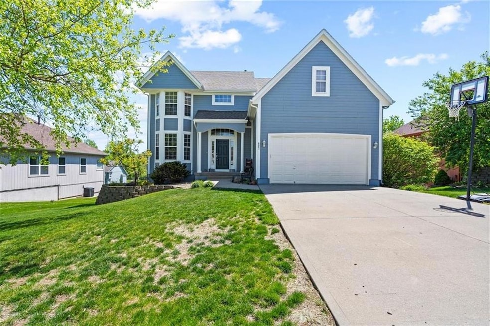 803 Saddle Peak Dr, Raymore, MO 64083 - photo 1