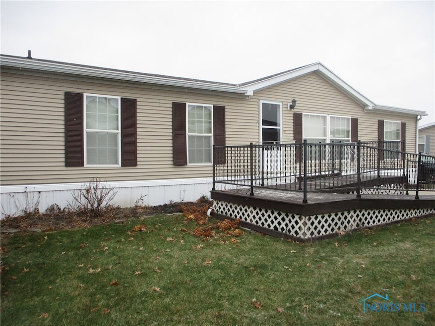 1924 Woodridge Crescent, Findlay, OH 45840 - photo 1