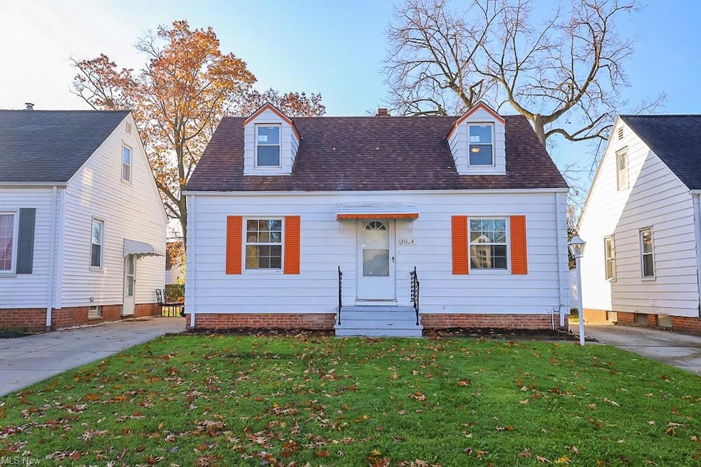 21104 Hansen Rd, Maple Heights, OH 44137 - photo 1