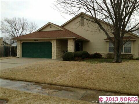 Well-maintained home on corner, culdesac lot. Wash