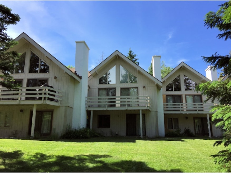 276 Sap Bucket Cir unit 2B, Peru, VT 05152 - photo 1