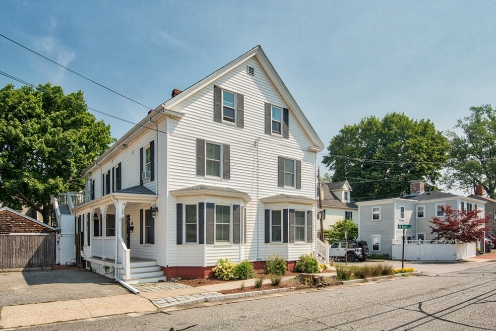 11 Hancock St unit 11R, Newburyport, MA 01950 - photo 1