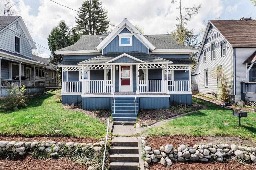 312 Grove St, Petoskey, MI 49770 - photo 1