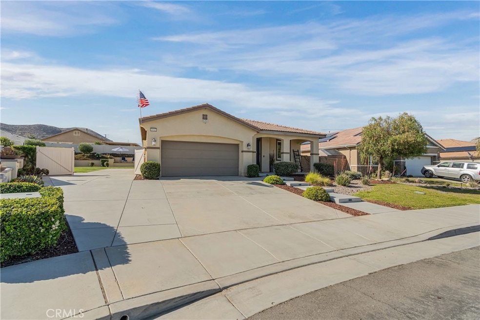 Under Contract $729,000