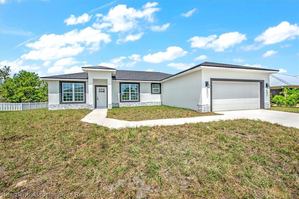 5124 Pebble Beach Dr, Sebring, FL 33872 - photo 1