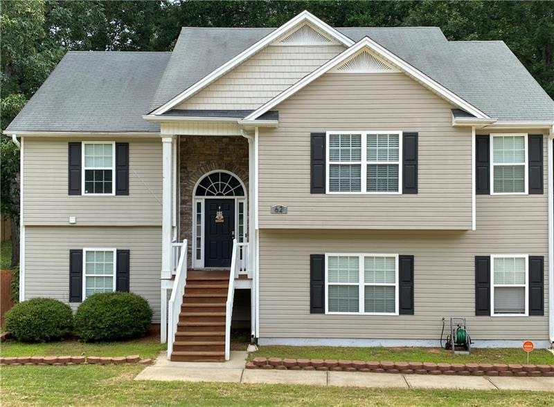WONDERFUL 4 BEDROOM, 3 FULL BATH HOME IN LEXINGTON