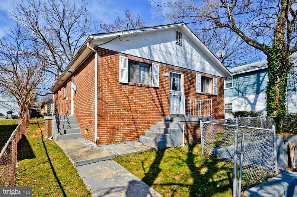 6704 Drylog St, Capitol Heights, MD 20743 - photo 1