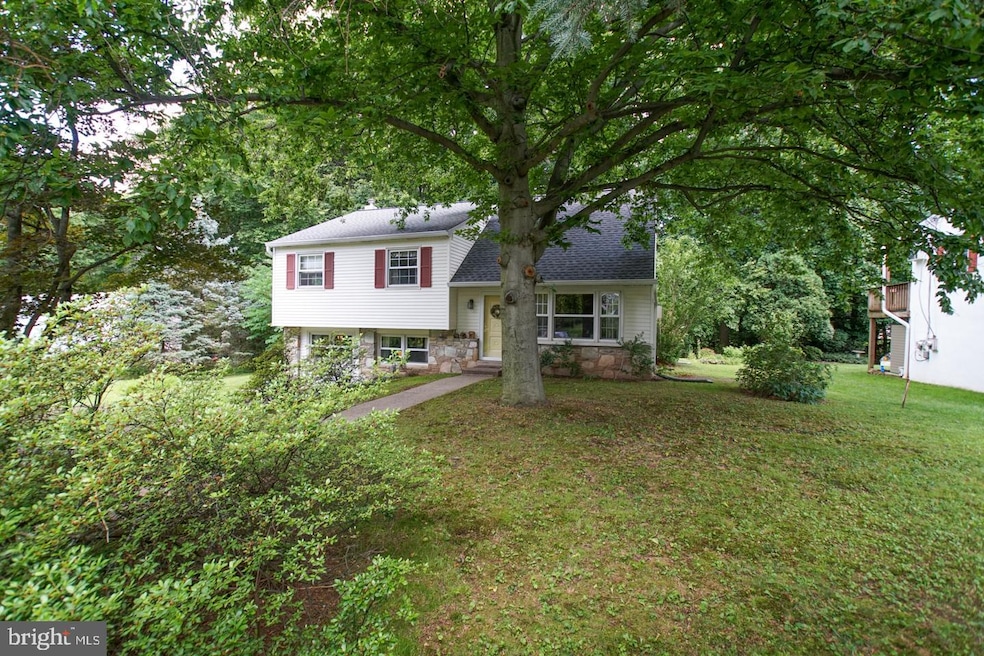 202 Wiltshire Dr, Chalfont, PA 18914 - photo 1