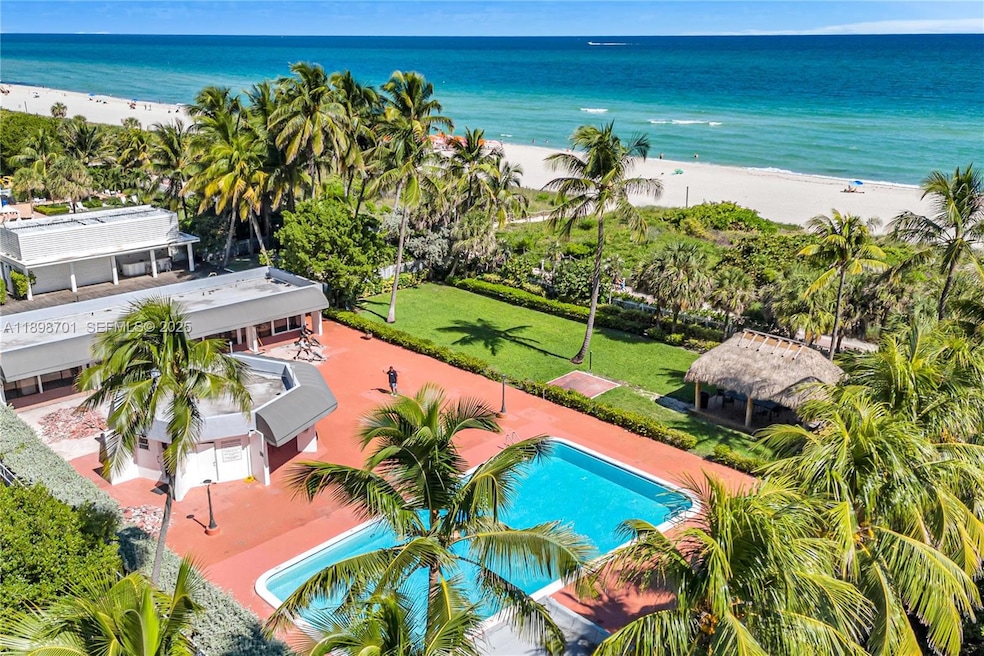 The Riviera unit 507, Miami Beach, FL 33140 - photo 1