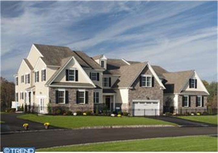 2034 Pleasant Valley Dr, Lansdale, PA 19446 - photo 1