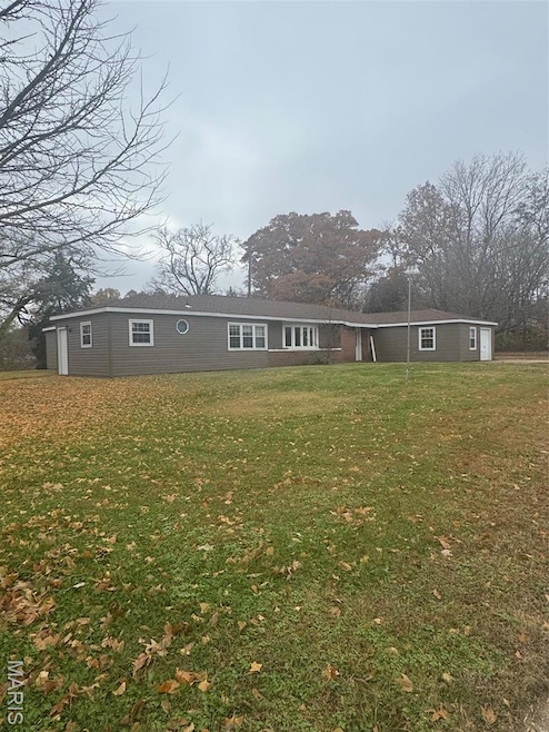 301 W Shawnee St, Bloomfield, MO 63825 - photo 1