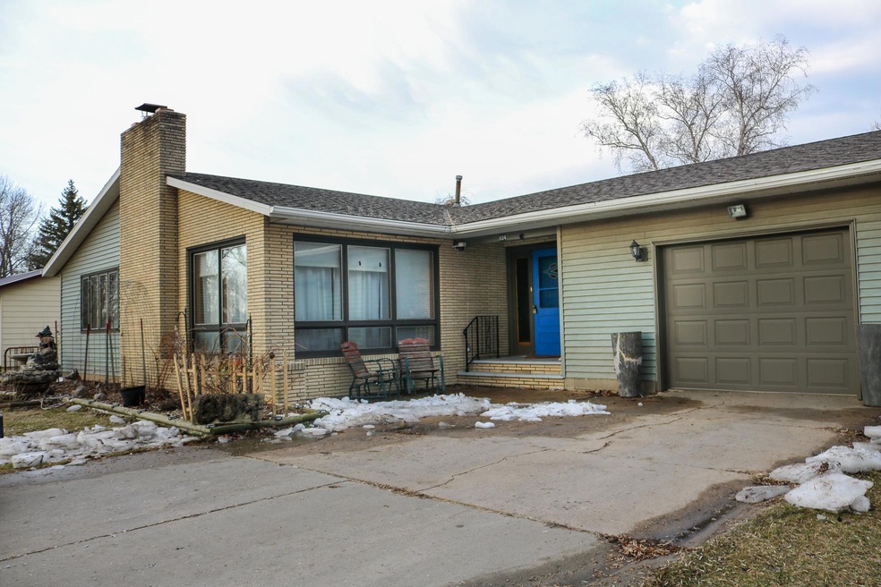 804 Cardinal Ln SW, Alexandria, MN 56308 - photo 1