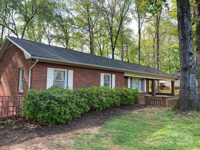 305 Heritage Cir, Statesville, NC 28625 - photo 1