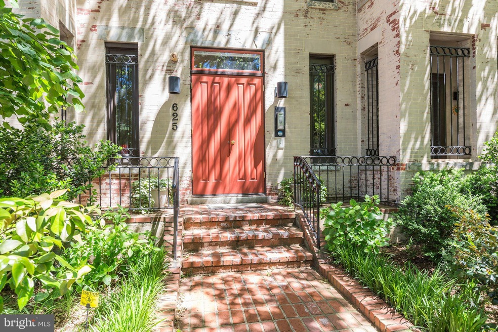 625 3rd St NE unit 4, Washington, DC 20002 - photo 1