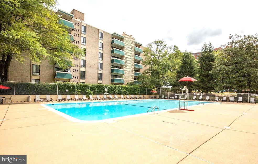 6139 Leesburg Pike unit 403, Baileys Crossroads, VA 22041 - photo 1