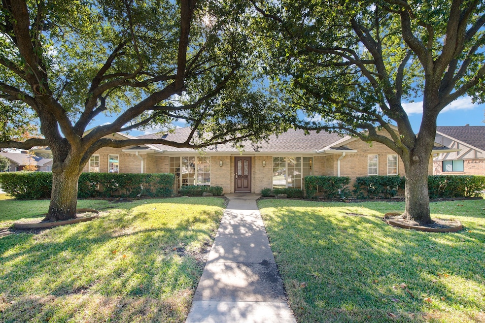 1430 N Trail Dr, Carrollton, TX 75006 - photo 1