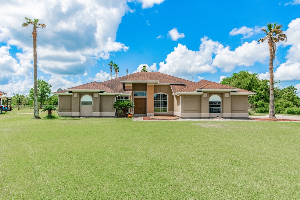 1877 County Road 145, Alvin, TX 77511 - photo 1