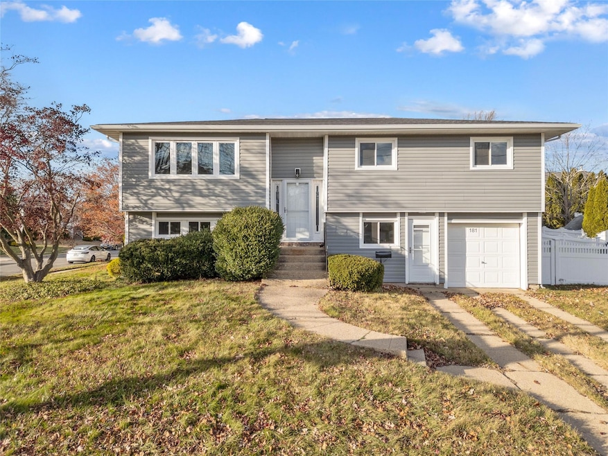 Sold $830,000 • Co-Listing Agent