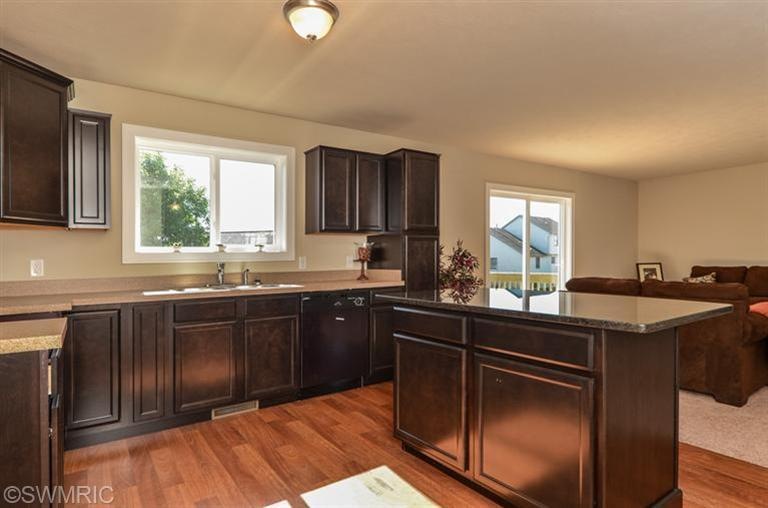 4268 Springwell Ct, Wayland, MI 49348 - photo 1