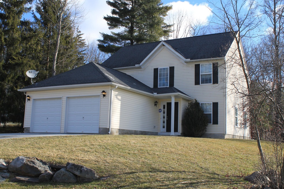 236 Witness Tree Cir, East Stroudsburg, PA 18301 - photo 1