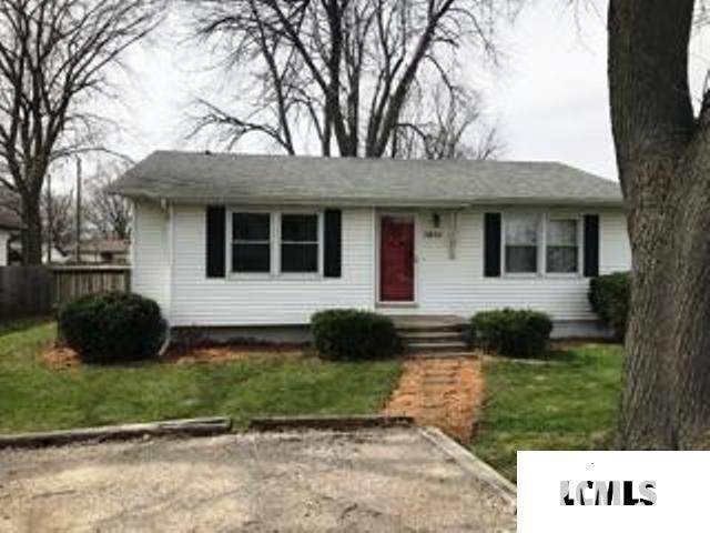 1631 N Logan St, Lincoln, IL 62656 - photo 1