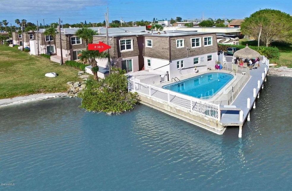 390 W Cocoa Beach Cswy-5 arrow blue