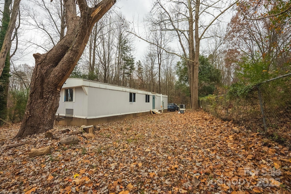 9336 Pinewood Ave, Charlotte, NC 28214 - photo 1