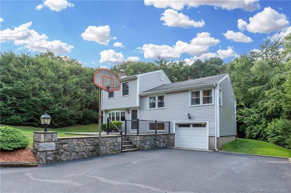 31 Pine Tree Rd, Monroe, CT 06468 - photo 1