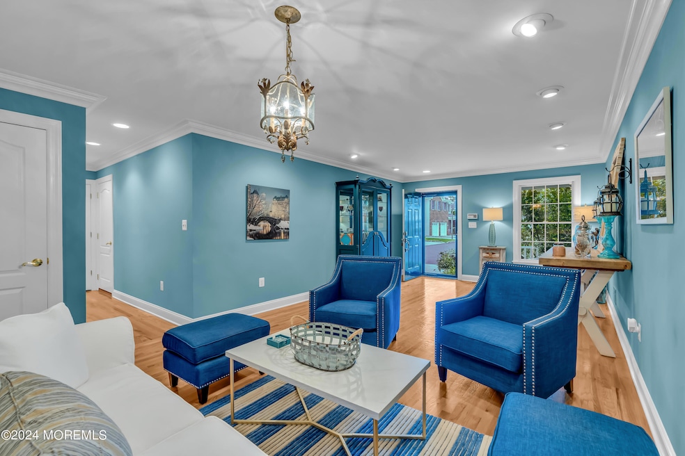 Living Room/ Dining Room