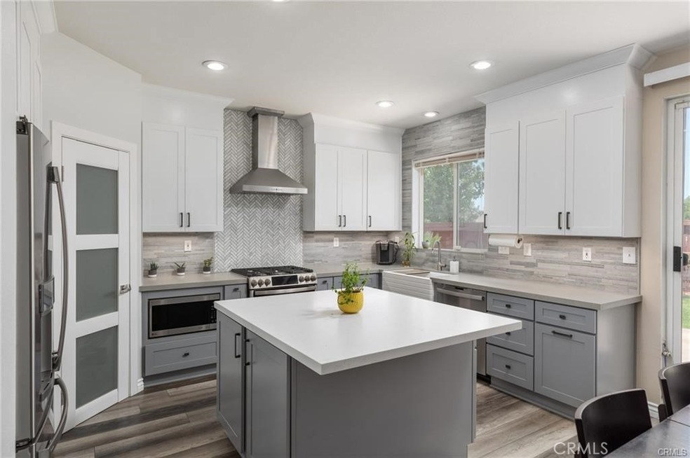 36047 Tarah Ct, Winchester, CA 92596 - photo 1