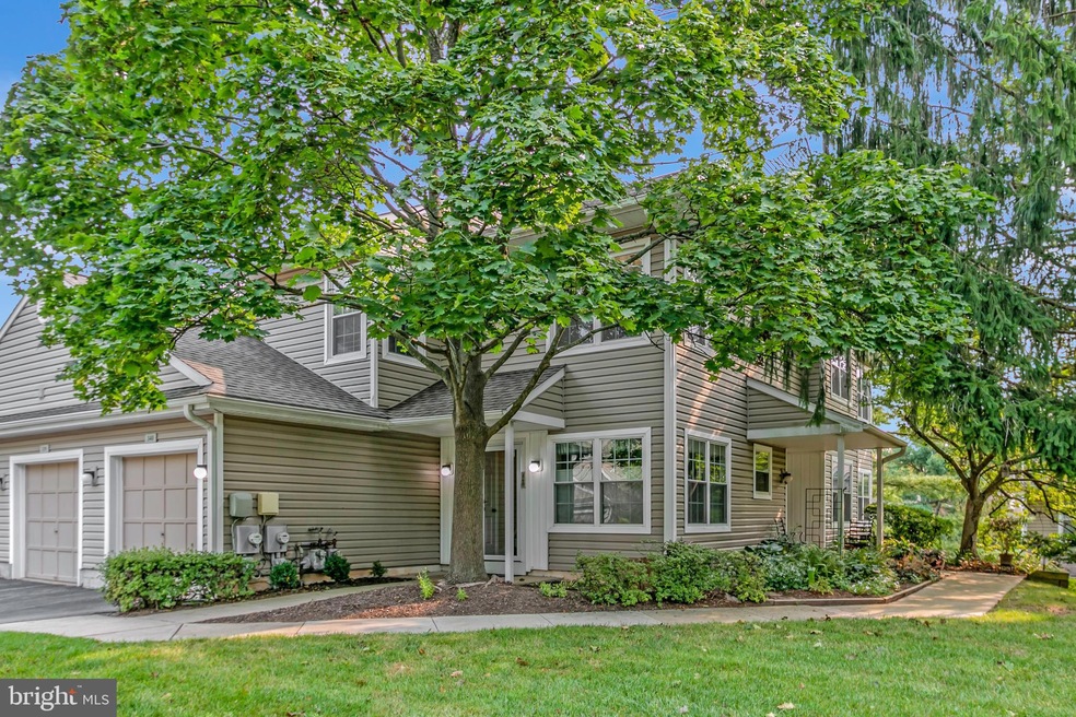 340 Danbury Ct unit 340, Glen Mills, PA 19342 - photo 1