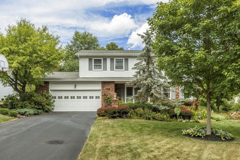 888 Singing Hills Ln 004
