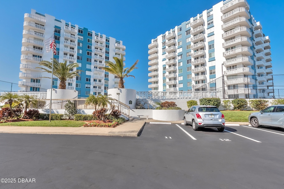 Bayshore Club unit 106, Daytona Beach, FL 32118 - photo 1