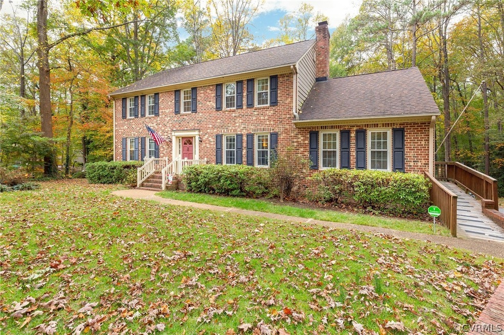 Welcome home to 7515 Lantern Ridge Court