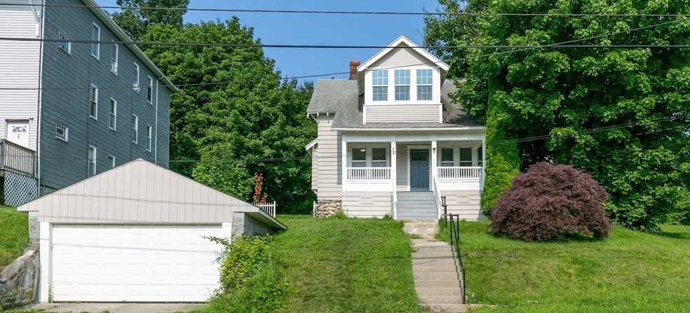 17 Boardman St, Worcester, MA 01606 - photo 1