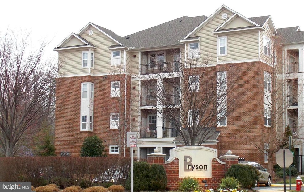 12909 Centre Park Cir unit 207, Oak Hill, VA 20171 - photo 1