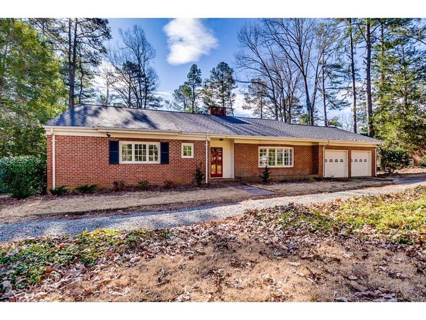 811 Woodland Dr, Siler City, NC 27344 - photo 1