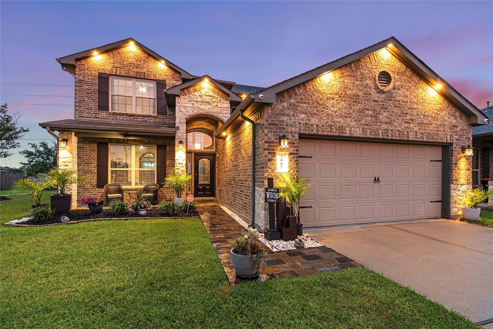 Welcome home to 3807 Daintree Park Drive of Tamarron.
