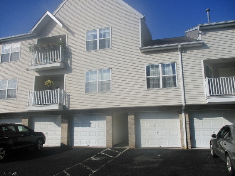 19 Parkside Ct, Wayne, NJ 07470 - photo 1