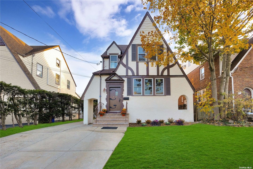 Sold $680,000 • Co-Listing Agent