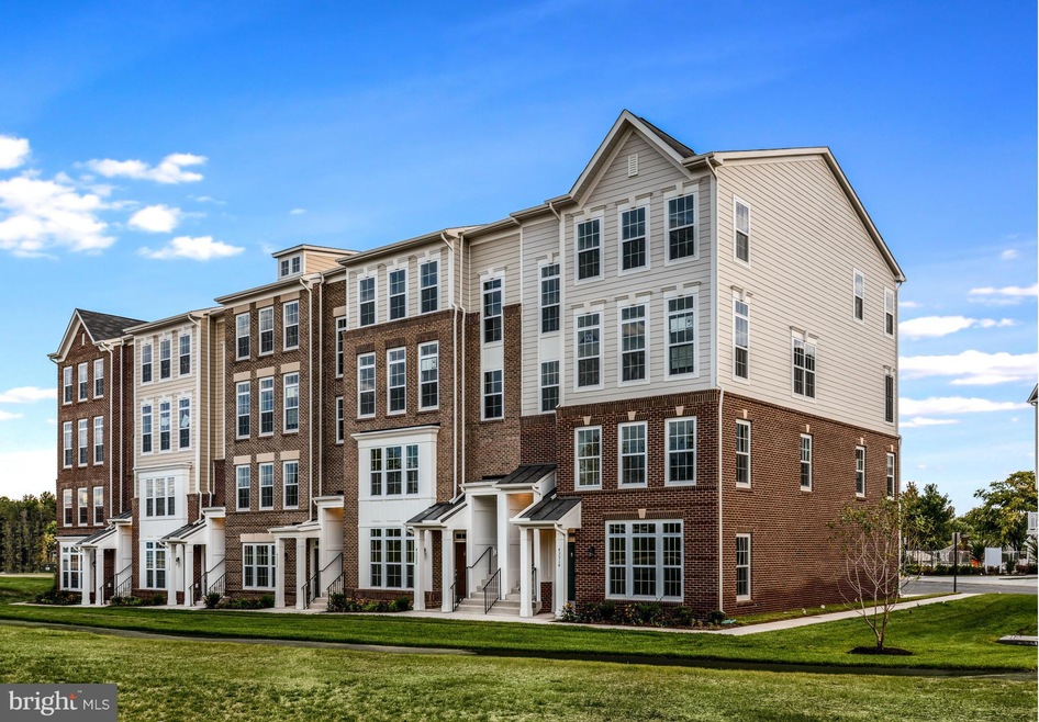 43516 Stonecliff Terrace unit ., Chantilly, VA 20152 - photo 1