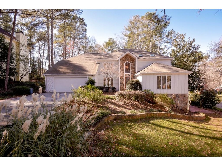 Welcome Home to this spacious open floor plan.  Fa