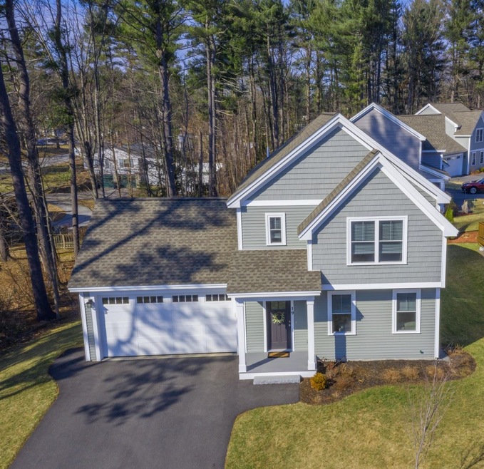 19 Adelaide Ave, Nashua, NH 03064 - photo 1