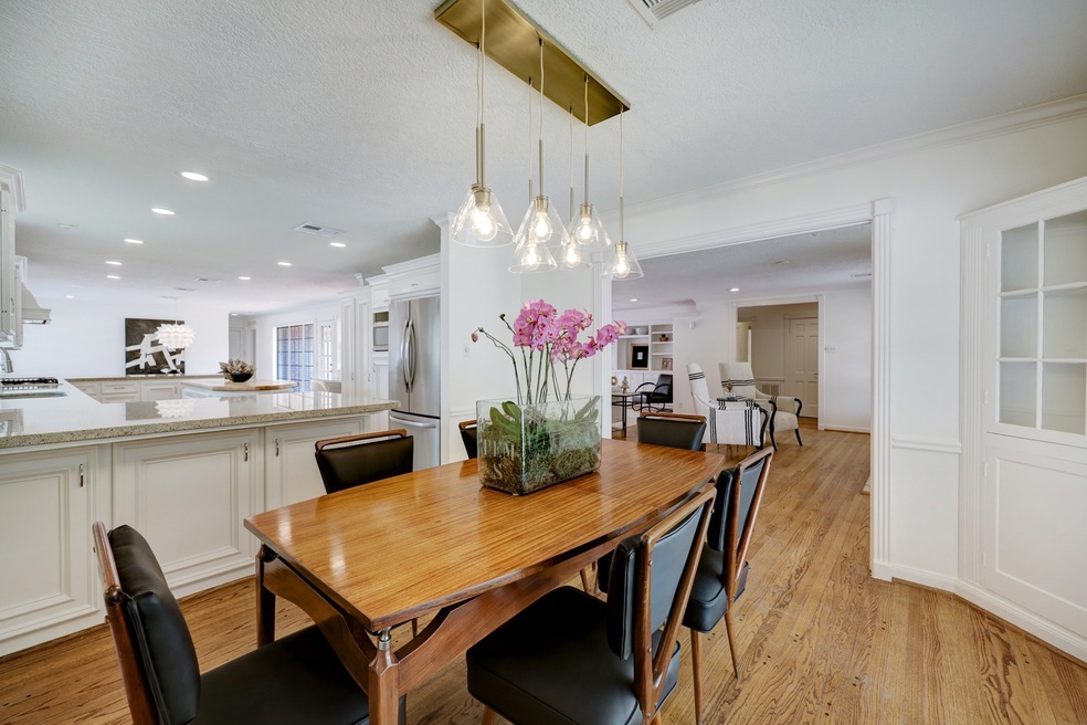 12134 Tara Dr, Houston, TX 77024 - photo 1