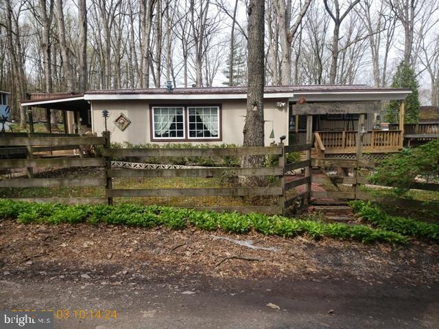 38 Lake Dr, Ashland, PA 17921 - photo 1